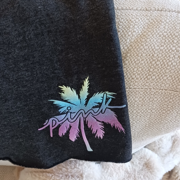 NWT VICTORIA'S SECRET PINK DAD SHORTS  PALM TREE Small - Picture 2 of 4